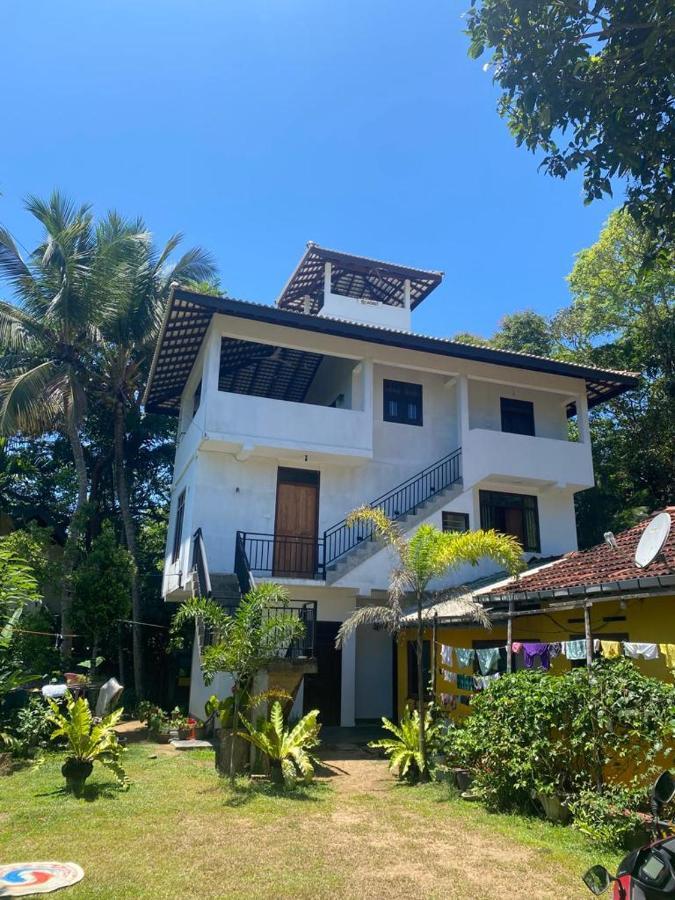 Sunny Mound Unawatuna Close By Sri Yoga Shala Esterno foto